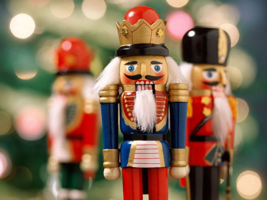 Christmas Wallpaper: Nutcrackers  Nutcracker christmas, Christmas