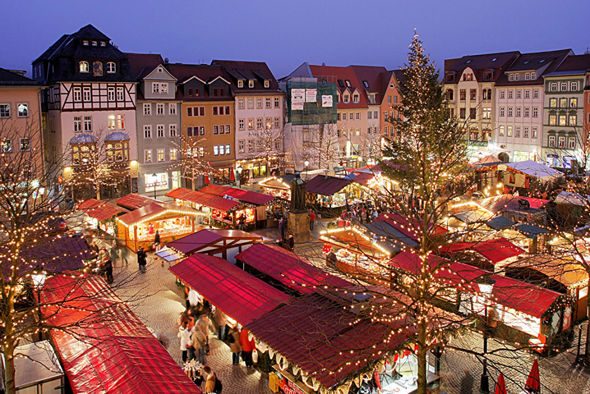 Desktop Wallpapers Lviv Ukraine New year Town square Market Square